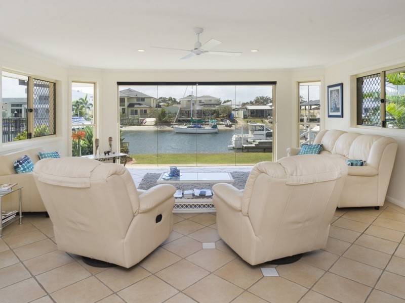 19 Drysdale Place, Paradise Point QLD 4216