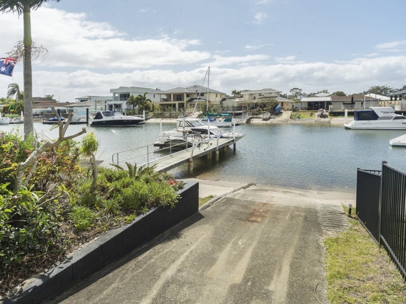 19 Drysdale Place, Paradise Point QLD 4216