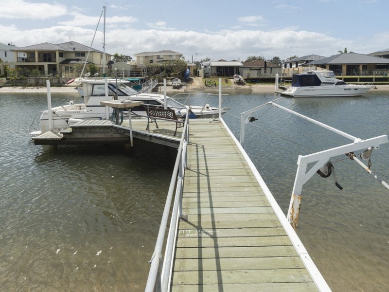 19 Drysdale Place, Paradise Point QLD 4216