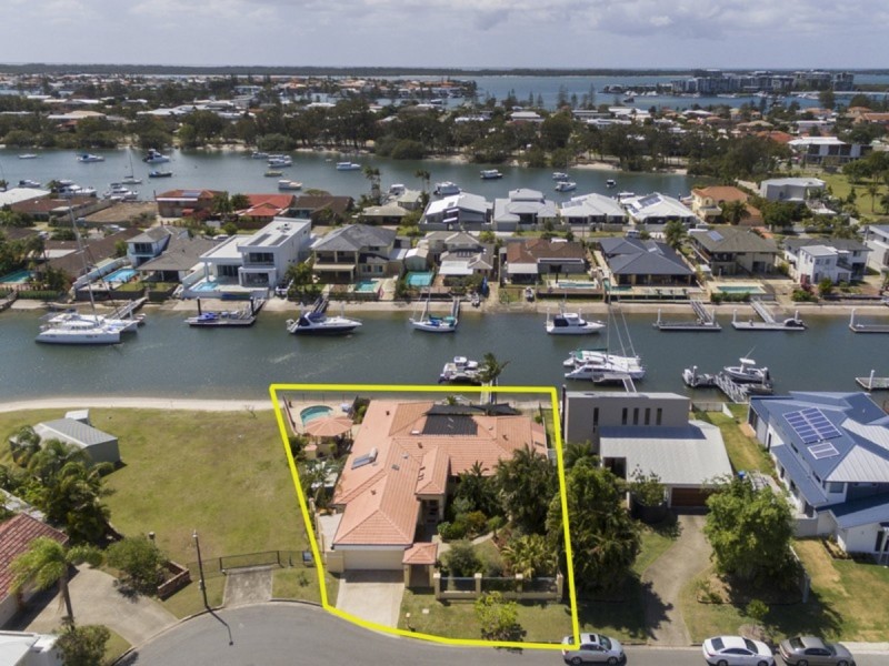 19 Drysdale Place, Paradise Point QLD 4216