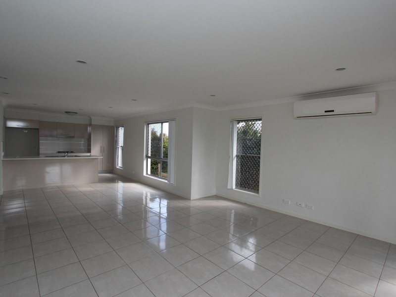 2/15 Elmore Street, Ormeau QLD 4208