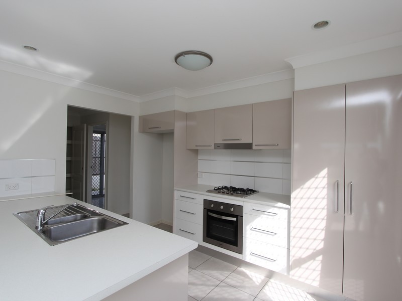 2/15 Elmore Street, Ormeau QLD 4208