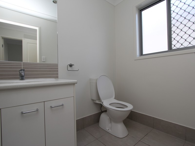 2/15 Elmore Street, Ormeau QLD 4208