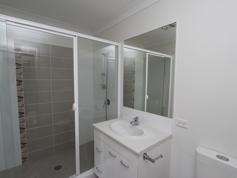 2/15 Elmore Street, Ormeau QLD 4208