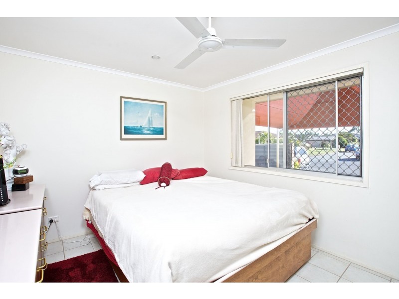 36 Sunbird Avenue, Paradise Point QLD 4216