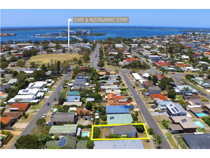 21 Swallow Avenue, Paradise Point QLD 4216