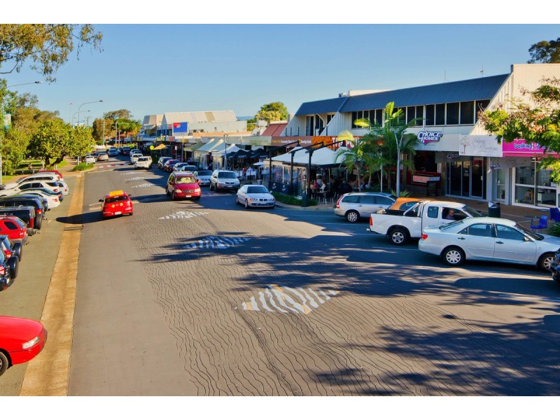 21 Swallow Avenue, Paradise Point QLD 4216