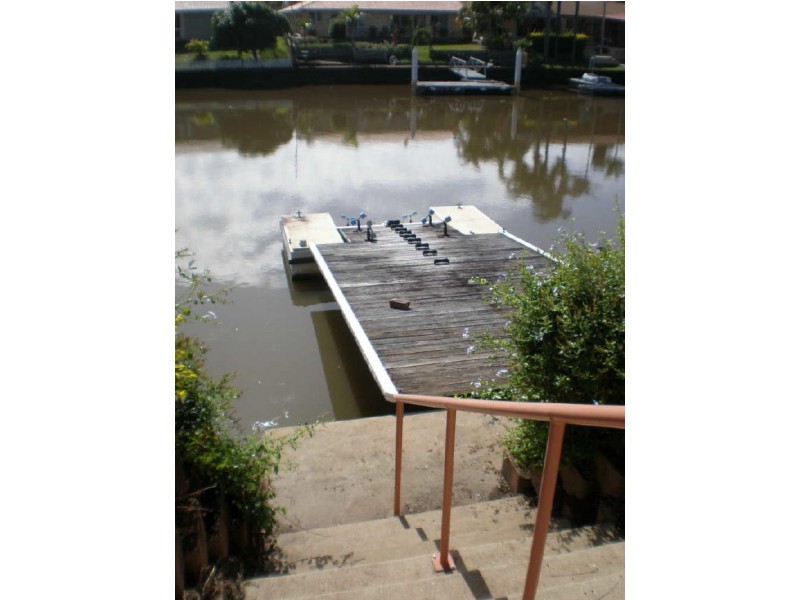 39 Pebblebeach Drive, Runaway Bay QLD 4216