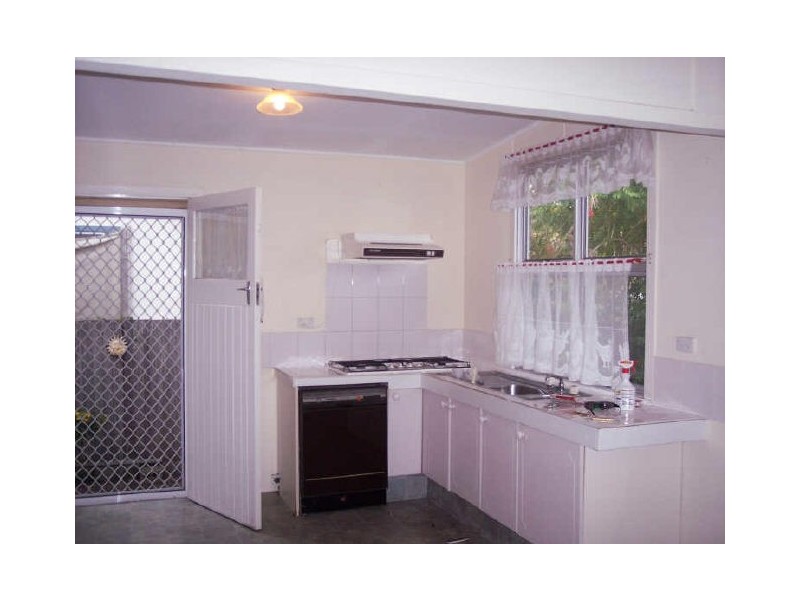 46 Victor Avenue, Paradise Point QLD 4216