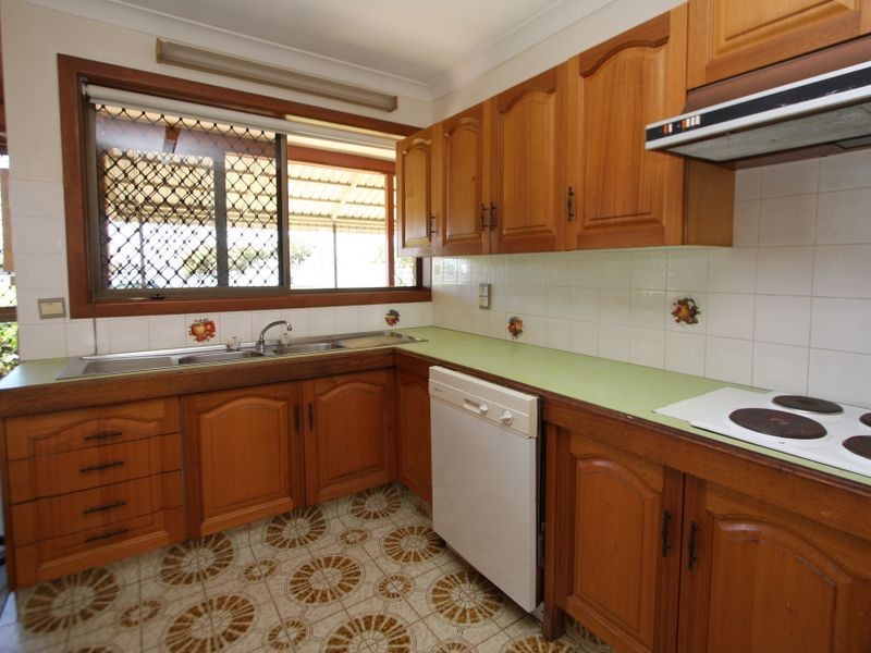 28 James Cook Esplanade, Hollywell QLD 4216