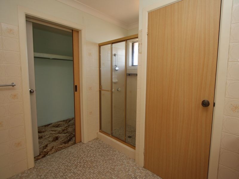 28 James Cook Esplanade, Hollywell QLD 4216