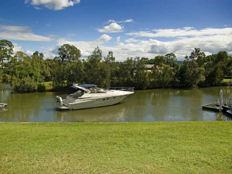 3149 Riverleigh Drive, Hope Island QLD 4212