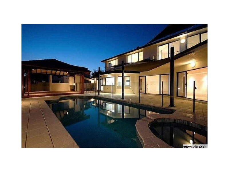 4 Sapphire Street, Hollywell QLD 4216