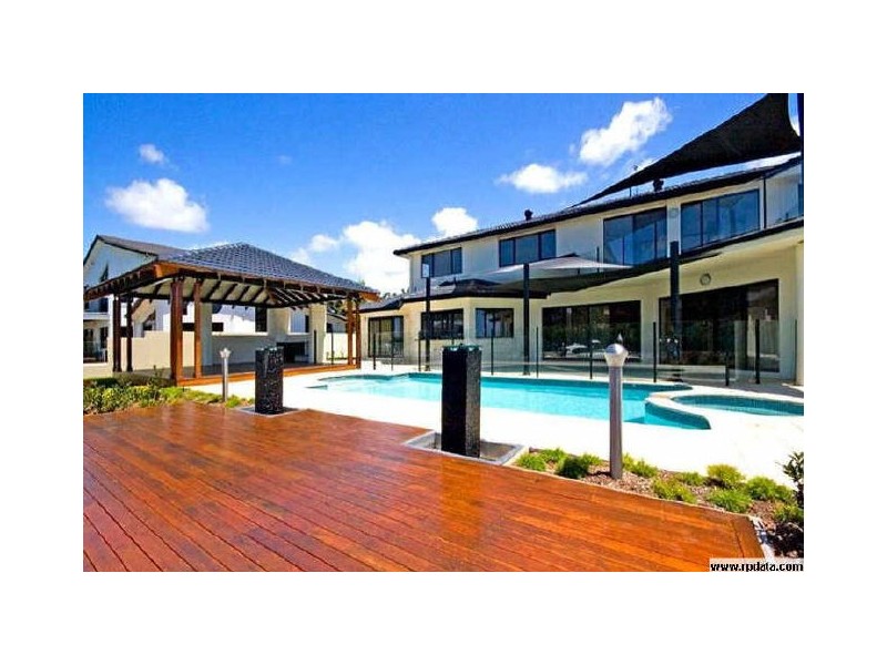 4 Sapphire Street, Hollywell QLD 4216