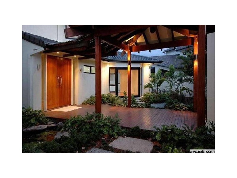 4 Sapphire Street, Hollywell QLD 4216