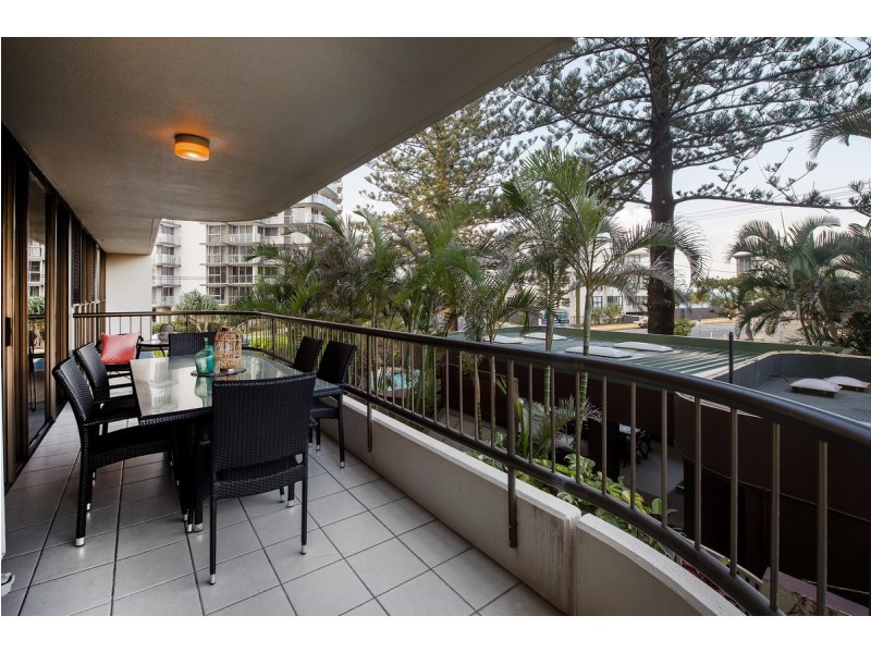 5/3532 Main Beach Parade, Main Beach QLD 4217