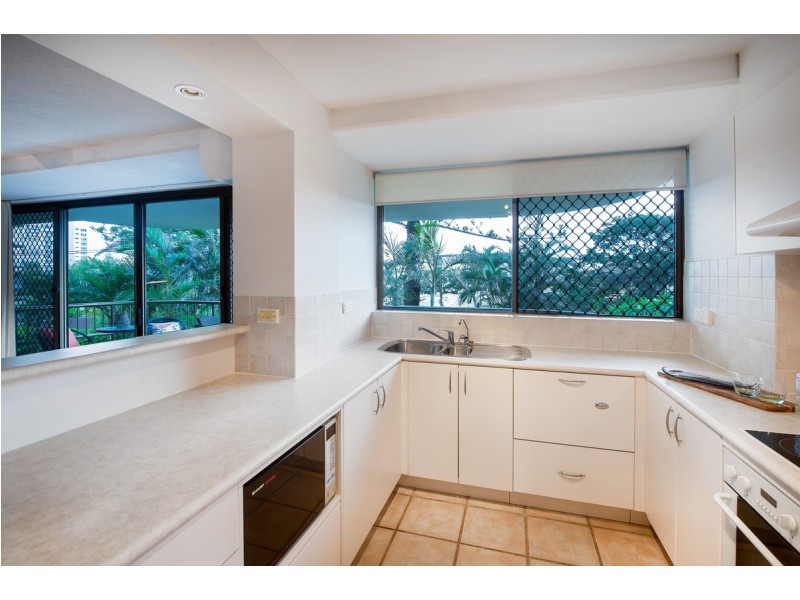 5/3532 Main Beach Parade, Main Beach QLD 4217