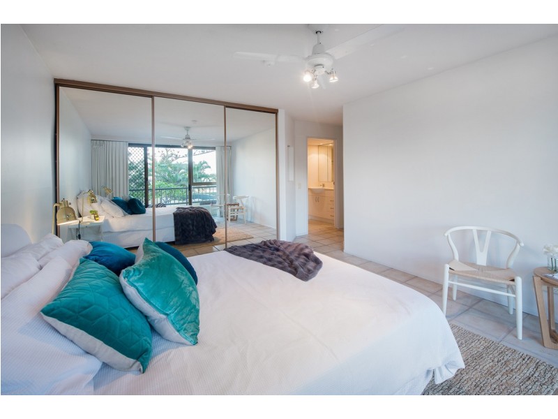 5/3532 Main Beach Parade, Main Beach QLD 4217