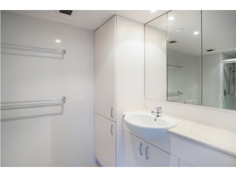 5/3532 Main Beach Parade, Main Beach QLD 4217