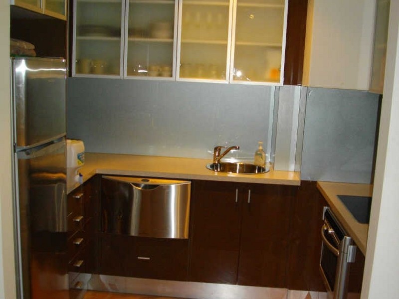 1/4 Milton Avenue, Paradise Point QLD 4216