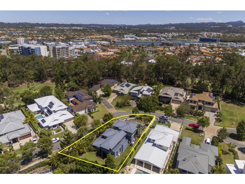 37 Great Southern Drive, Robina QLD 4226