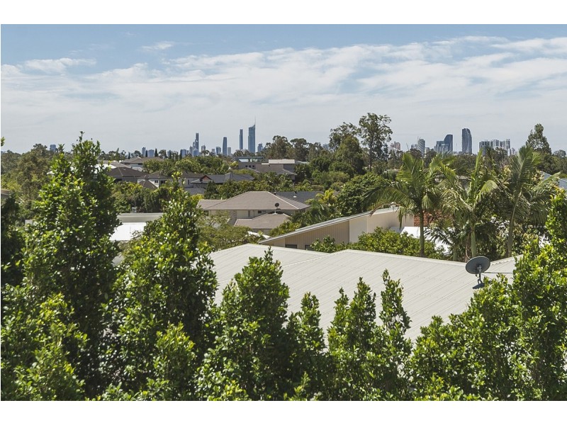 37 Great Southern Drive, Robina QLD 4226