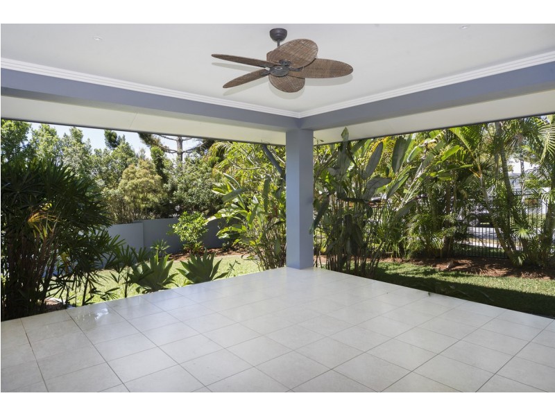 37 Great Southern Drive, Robina QLD 4226