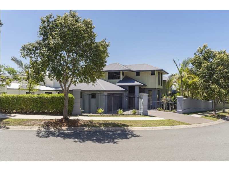 37 Great Southern Drive, Robina QLD 4226