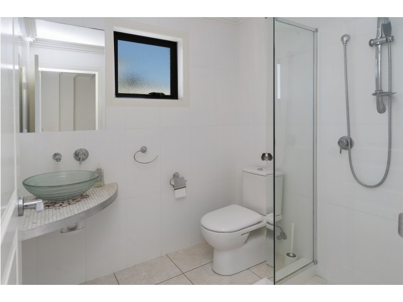 37 Great Southern Drive, Robina QLD 4226