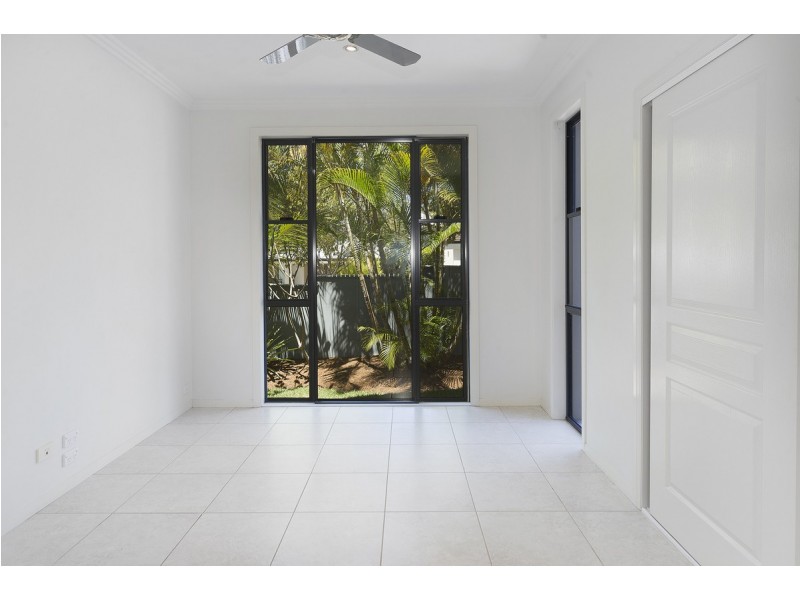 37 Great Southern Drive, Robina QLD 4226