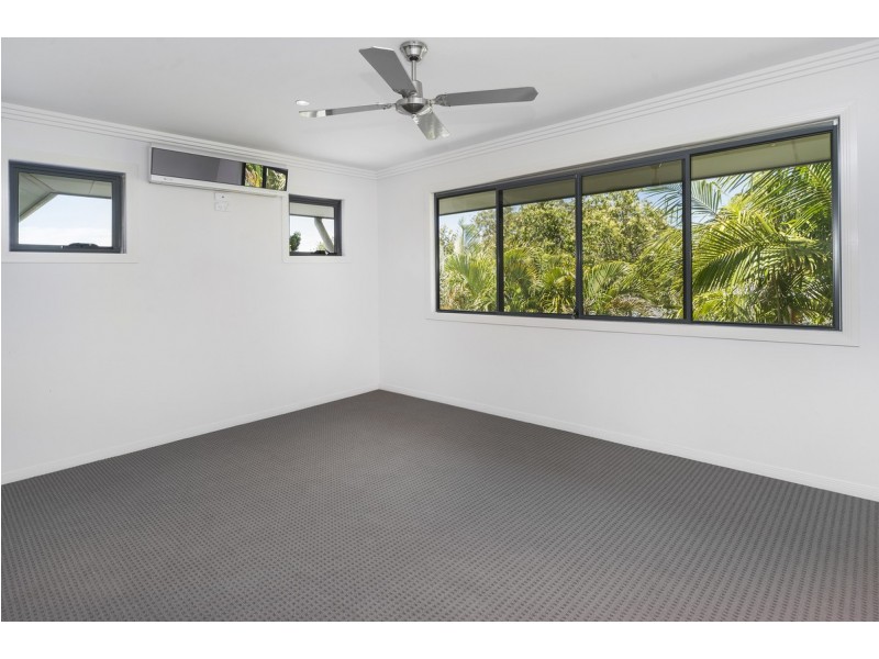 37 Great Southern Drive, Robina QLD 4226