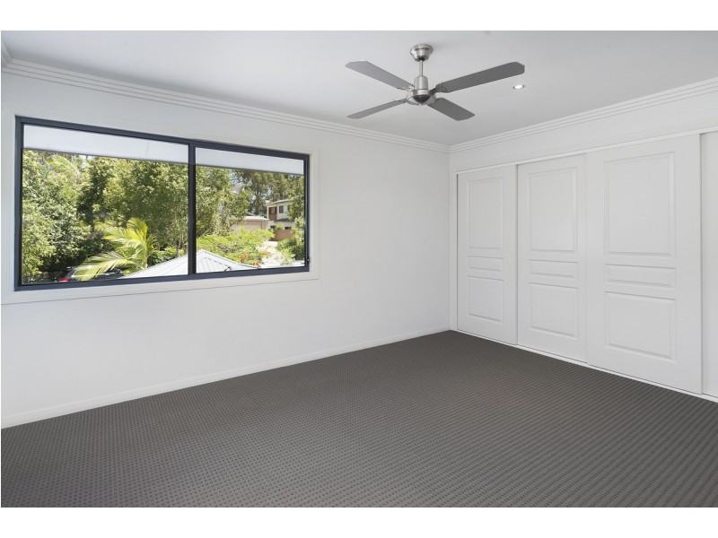 37 Great Southern Drive, Robina QLD 4226