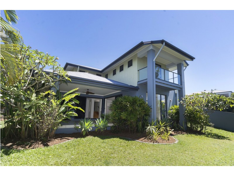 37 Great Southern Drive, Robina QLD 4226