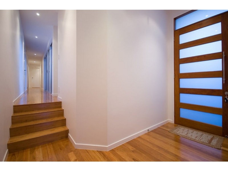 2/22 Eider Avenue, Paradise Point QLD 4216