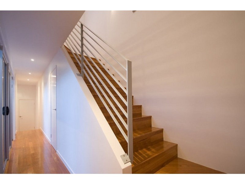 2/22 Eider Avenue, Paradise Point QLD 4216