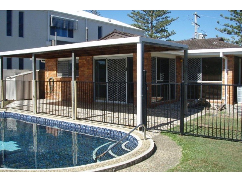 61 Gibraltar Drive, Isle Of Capri QLD 4217