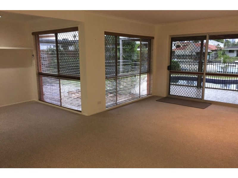 61 Gibraltar Drive, Isle Of Capri QLD 4217