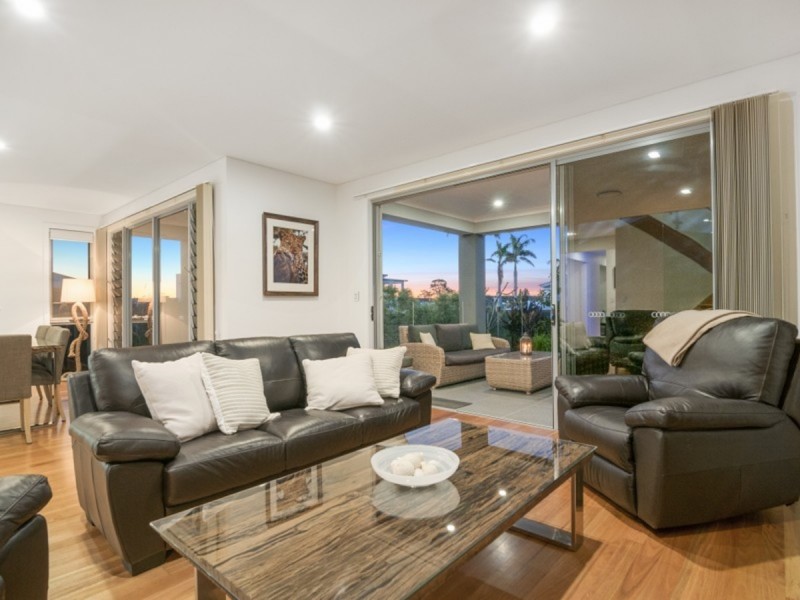 66 North View Street, Hope Island QLD 4212