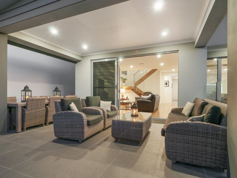 66 North View Street, Hope Island QLD 4212
