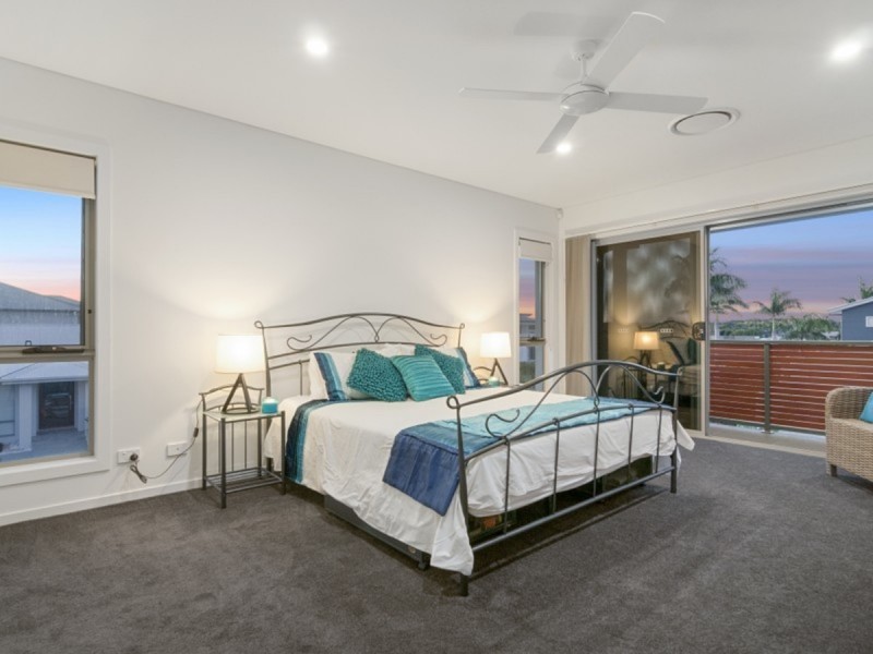 66 North View Street, Hope Island QLD 4212