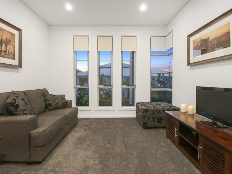 66 North View Street, Hope Island QLD 4212