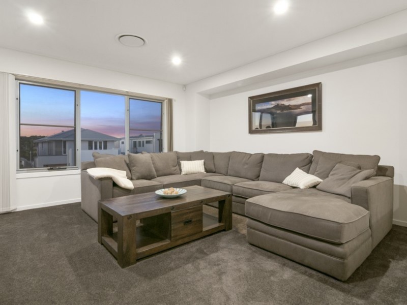 66 North View Street, Hope Island QLD 4212