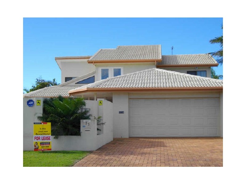 33 Seaspray Street, Paradise Point QLD 4216