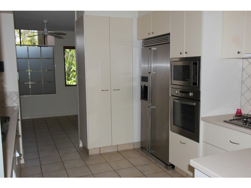 29 Ballybunyon Crescent, Hope Island QLD 4212
