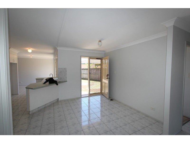 1/17 Jenaya Place, Labrador QLD 4215