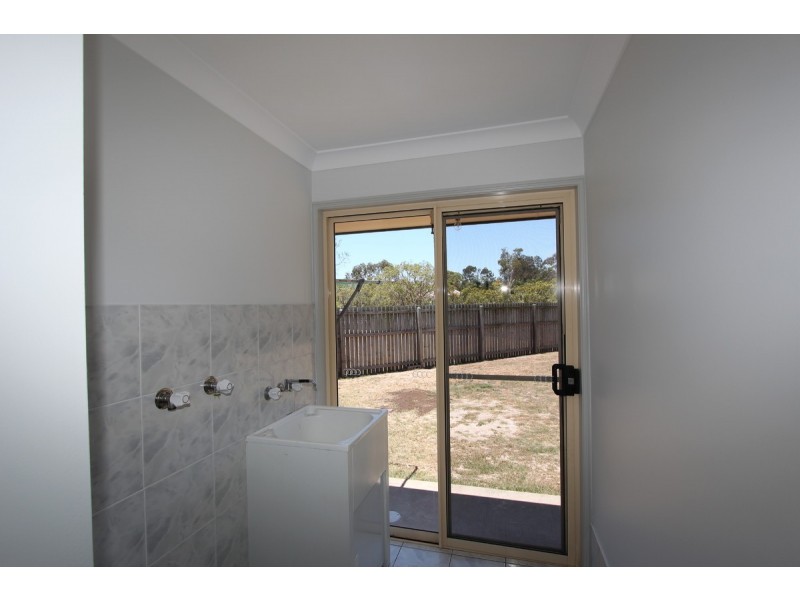 1/17 Jenaya Place, Labrador QLD 4215