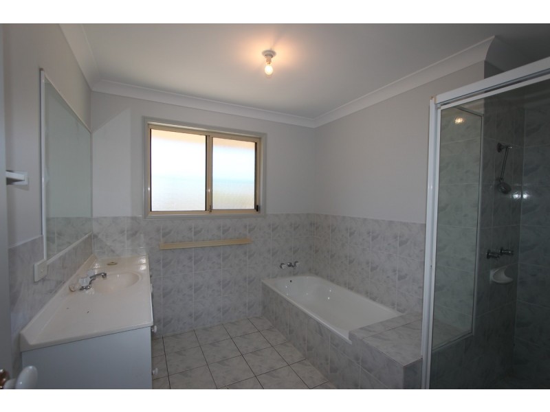 1/17 Jenaya Place, Labrador QLD 4215