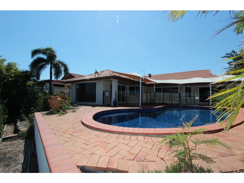 136 Monterey Keys Drive, Helensvale QLD 4212