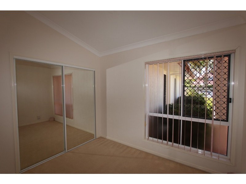136 Monterey Keys Drive, Helensvale QLD 4212