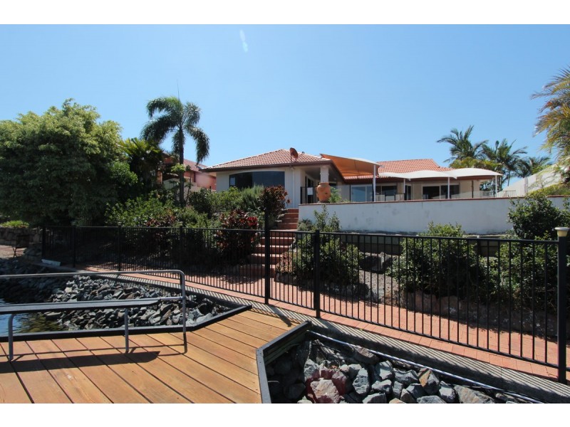 136 Monterey Keys Drive, Helensvale QLD 4212